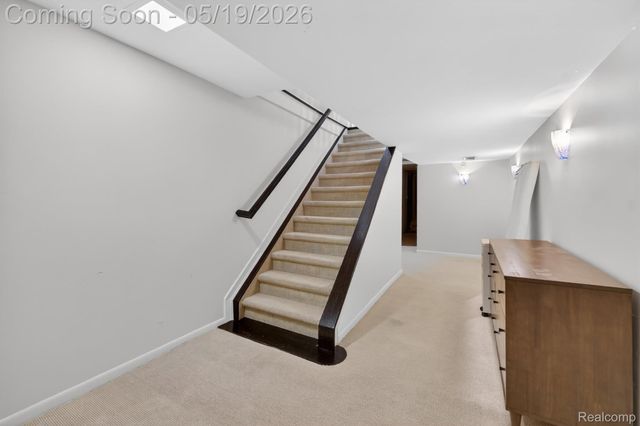 3952 Cottontail Lane, Bloomfield Hills, MI 48301
