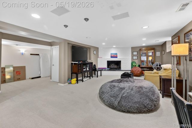 3952 Cottontail Lane, Bloomfield Hills, MI 48301