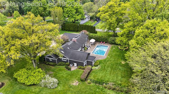 3952 Cottontail Lane, Bloomfield Hills, MI 48301