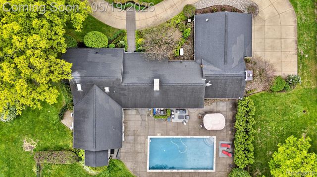 3952 Cottontail Lane, Bloomfield Hills, MI 48301
