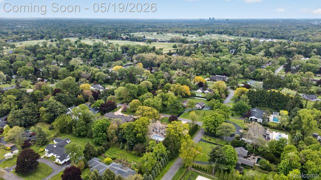 3952 Cottontail Lane, Bloomfield Hills, MI 48301