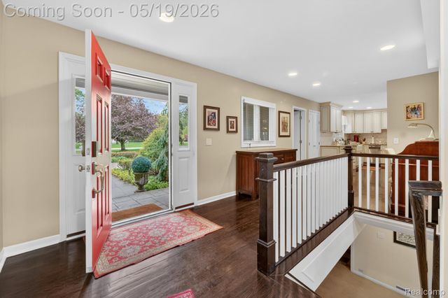 3952 Cottontail Lane, Bloomfield Hills, MI 48301