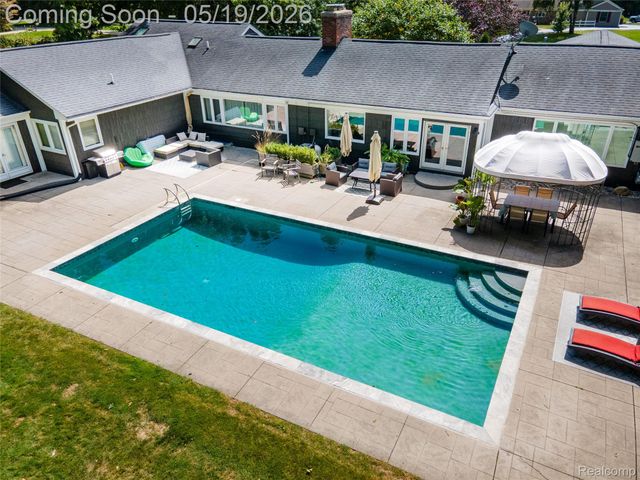 3952 Cottontail Lane, Bloomfield Hills, MI 48301