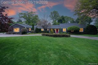 3952 Cottontail Lane, Bloomfield Hills, MI 48301