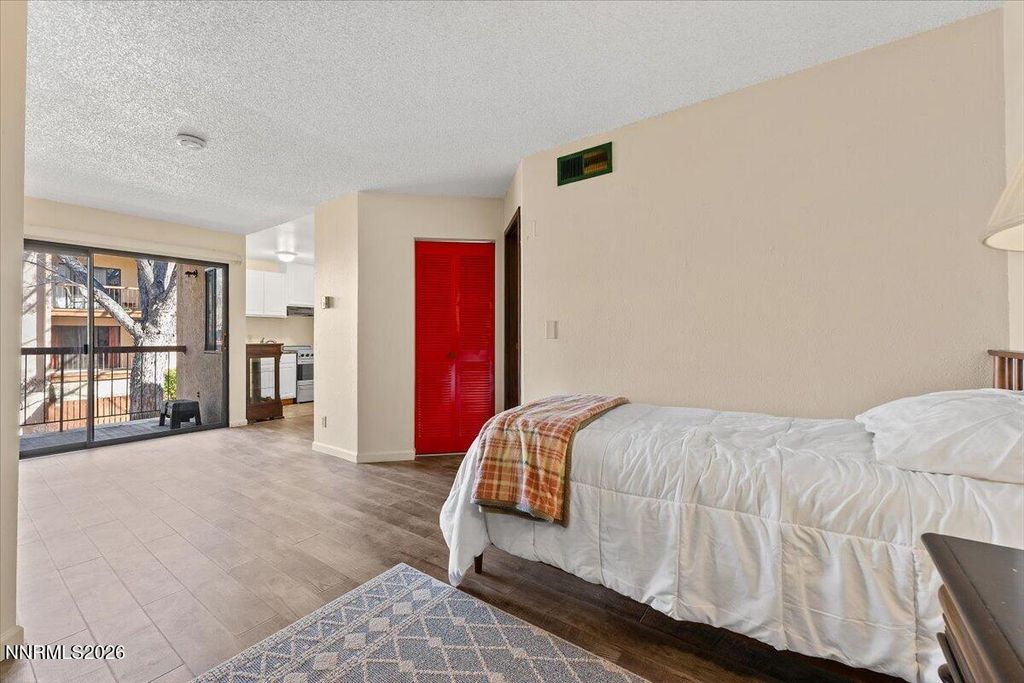 Image 14 of property listing at 2700 Plumas Street APT 208, Reno, NV 89509