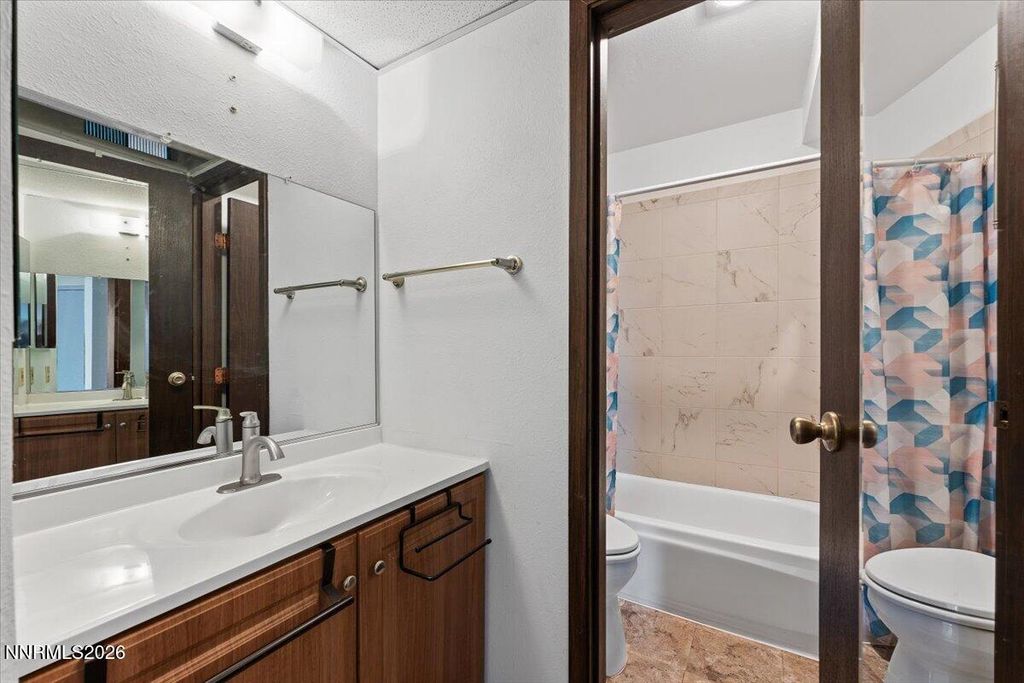 Image 15 of property listing at 2700 Plumas Street APT 208, Reno, NV 89509