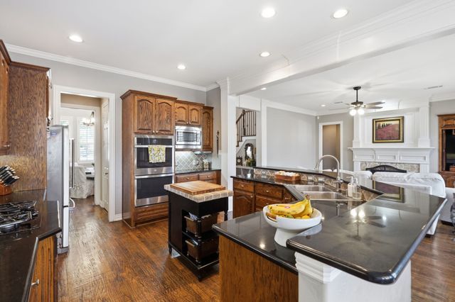 807 Stillwater Court, Keller, TX 76248