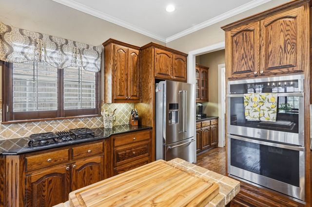 807 Stillwater Court, Keller, TX 76248