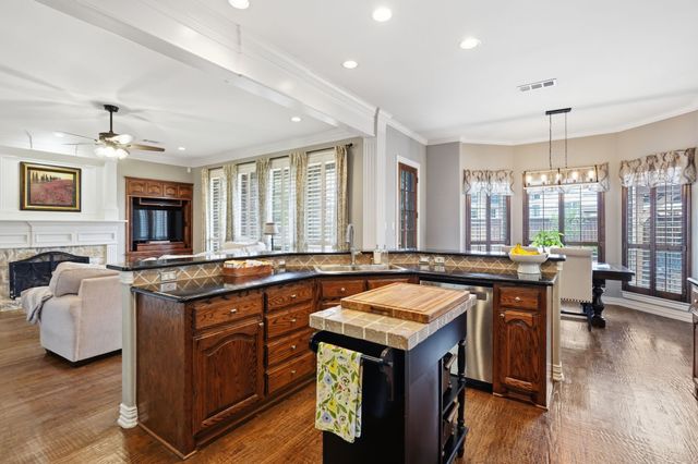 807 Stillwater Court, Keller, TX 76248
