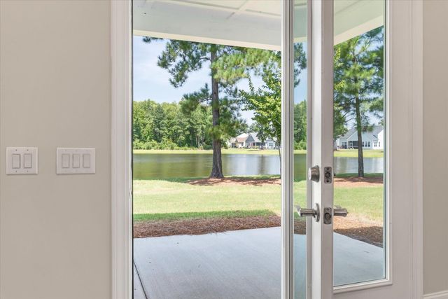 662 Marsh Cove Circle, Summerville, SC 29486