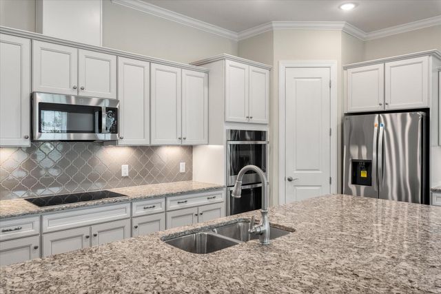 662 Marsh Cove Circle, Summerville, SC 29486