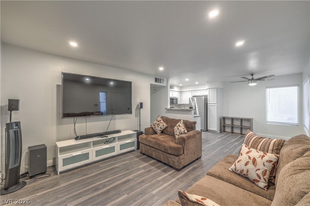 3058 Tarpon Drive 103, Las Vegas, NV 89120