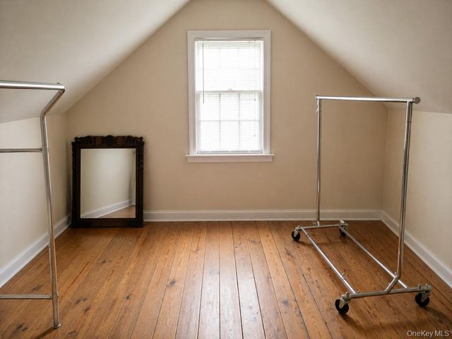 33 Nassau Boulevard, West Hempstead, NY 11552