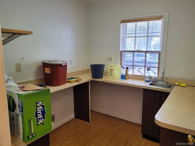 33 Nassau Boulevard, West Hempstead, NY 11552