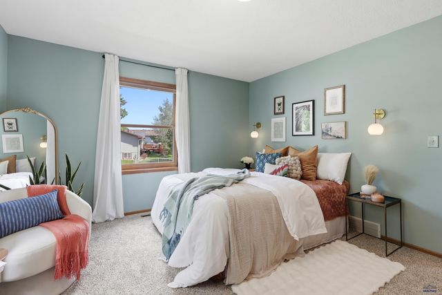 4006 MAPLE AVE, Rapid City, SD 57701