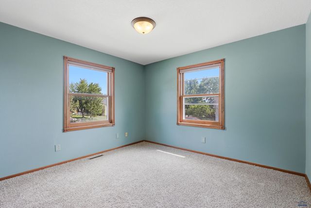 4006 MAPLE AVE, Rapid City, SD 57701
