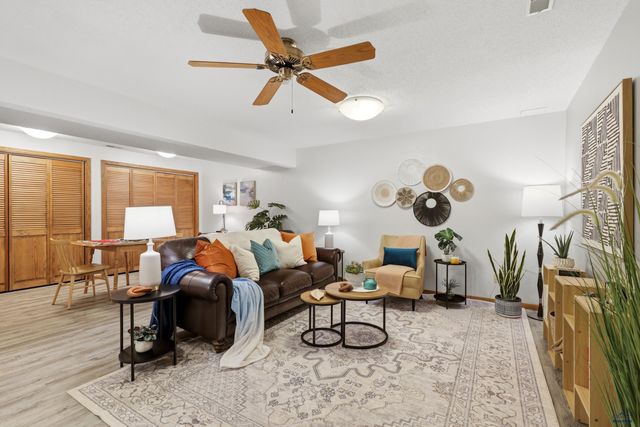 4006 MAPLE AVE, Rapid City, SD 57701