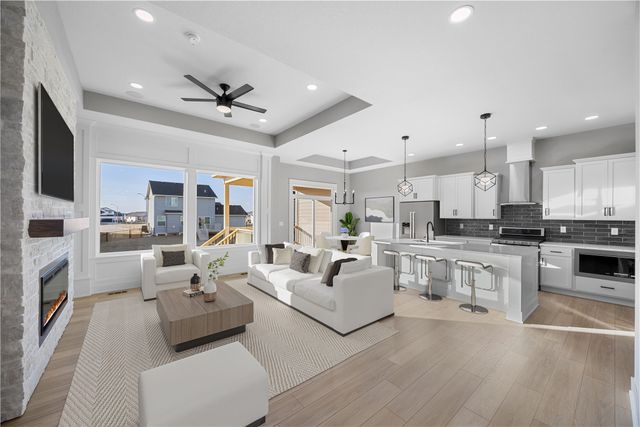 618 NE Doe Pointe Drive, Ankeny, IA 50021