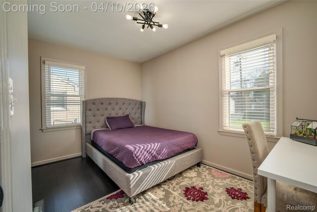 9614 Shadyside Street, Livonia, MI 48150