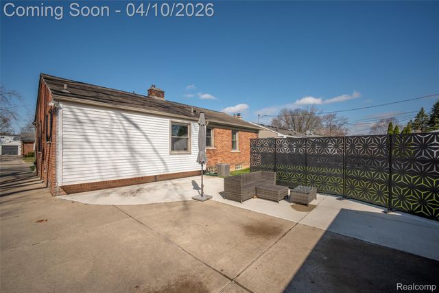 9614 Shadyside Street, Livonia, MI 48150