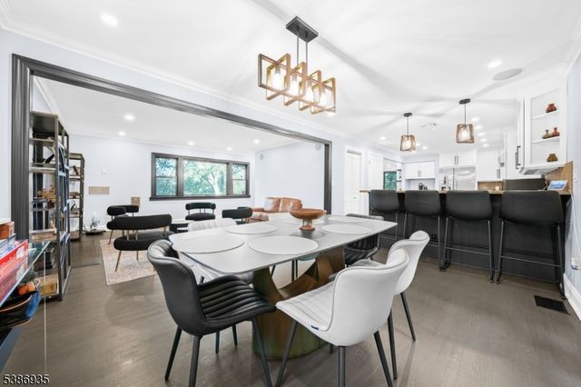 160 Grandview Ave, North Caldwell Boro, NJ 07006