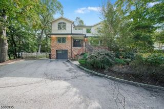 160 Grandview Ave, North Caldwell Boro, NJ 07006