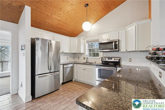 630 Wooddale Road, Middle Smithfield Twp, PA 18302