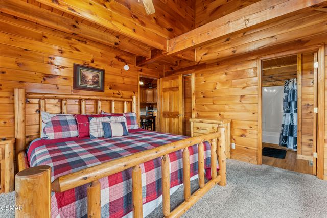 513 Hideaway Ridge Circle, Sevierville, TN 37862