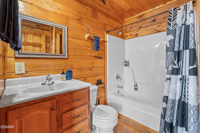 513 Hideaway Ridge Circle, Sevierville, TN 37862