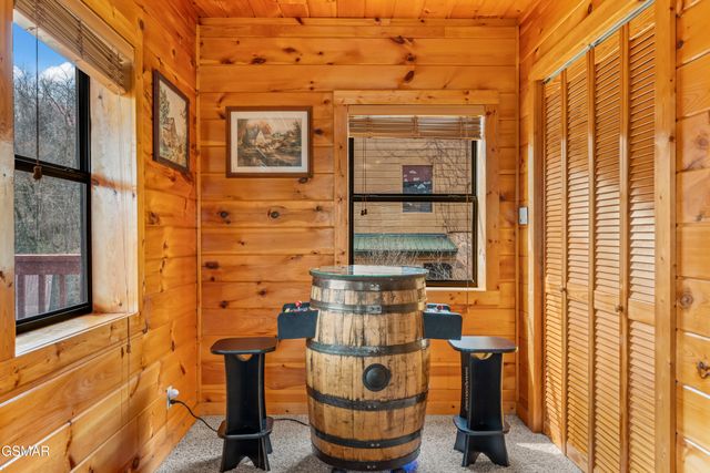 513 Hideaway Ridge Circle, Sevierville, TN 37862