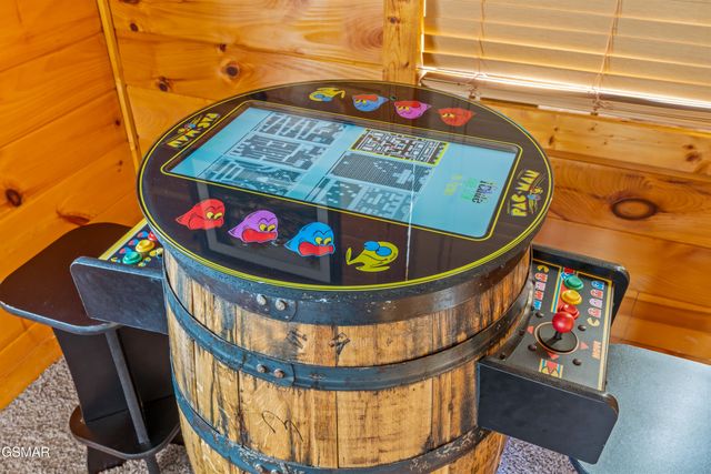 513 Hideaway Ridge Circle, Sevierville, TN 37862