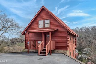 513 Hideaway Ridge Circle, Sevierville, TN 37862