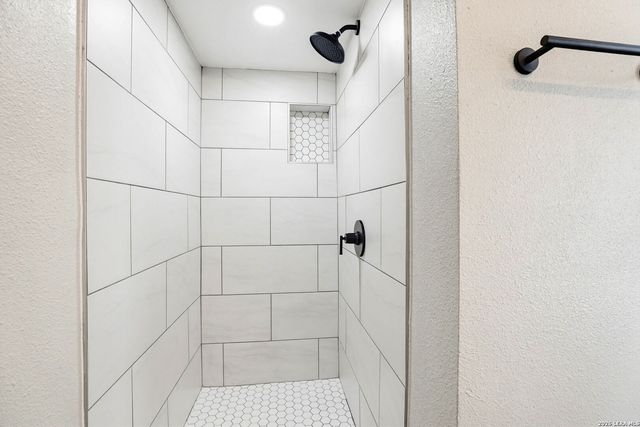 7907 STAGECOACH LN, San Antonio, TX 78227