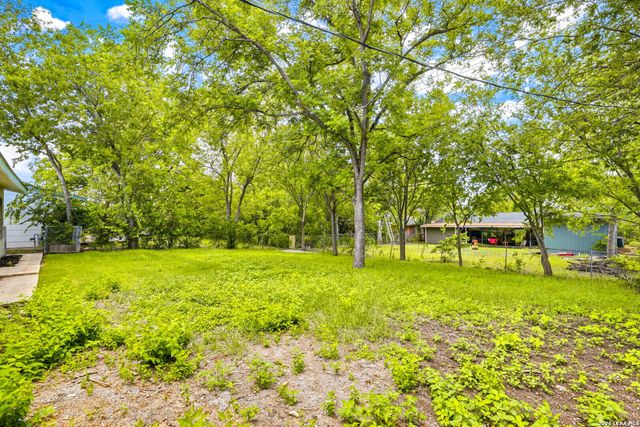 7907 STAGECOACH LN, San Antonio, TX 78227
