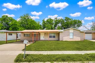 7907 STAGECOACH LN, San Antonio, TX 78227