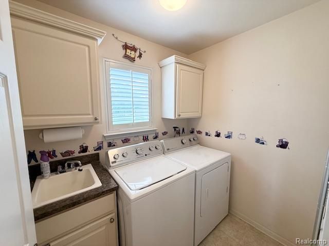 27992 Tremonte Drive 12, New Hudson, MI 48165