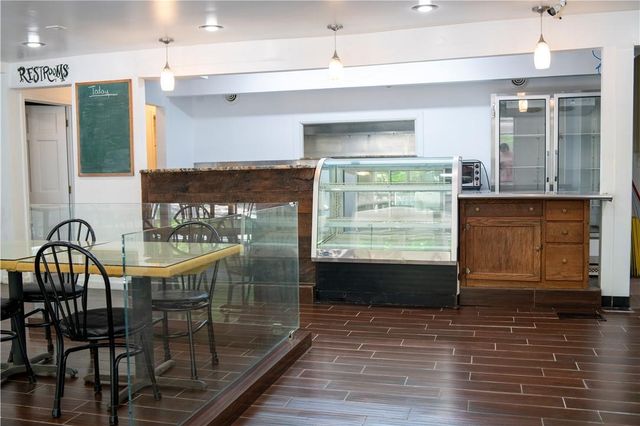 179 Main Street, Eureka Springs, AR 72632