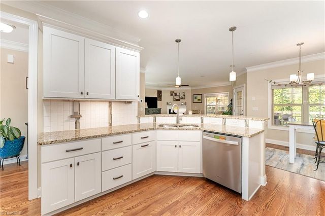 125 Bandelier Court, Clemmons, NC 27012