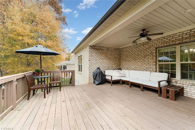 125 Bandelier Court, Clemmons, NC 27012