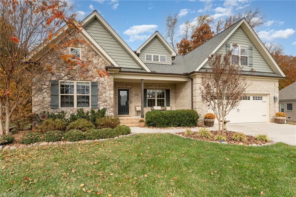 125 Bandelier Court, Clemmons, NC 27012