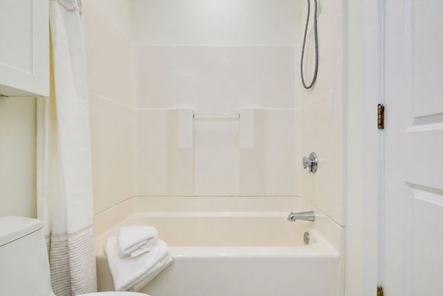 411 Norfolk Street 2A, Somerville, MA 02143