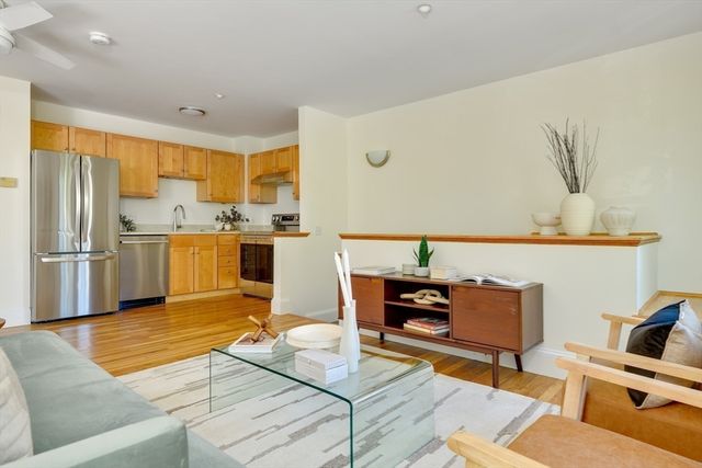 411 Norfolk Street 2A, Somerville, MA 02143