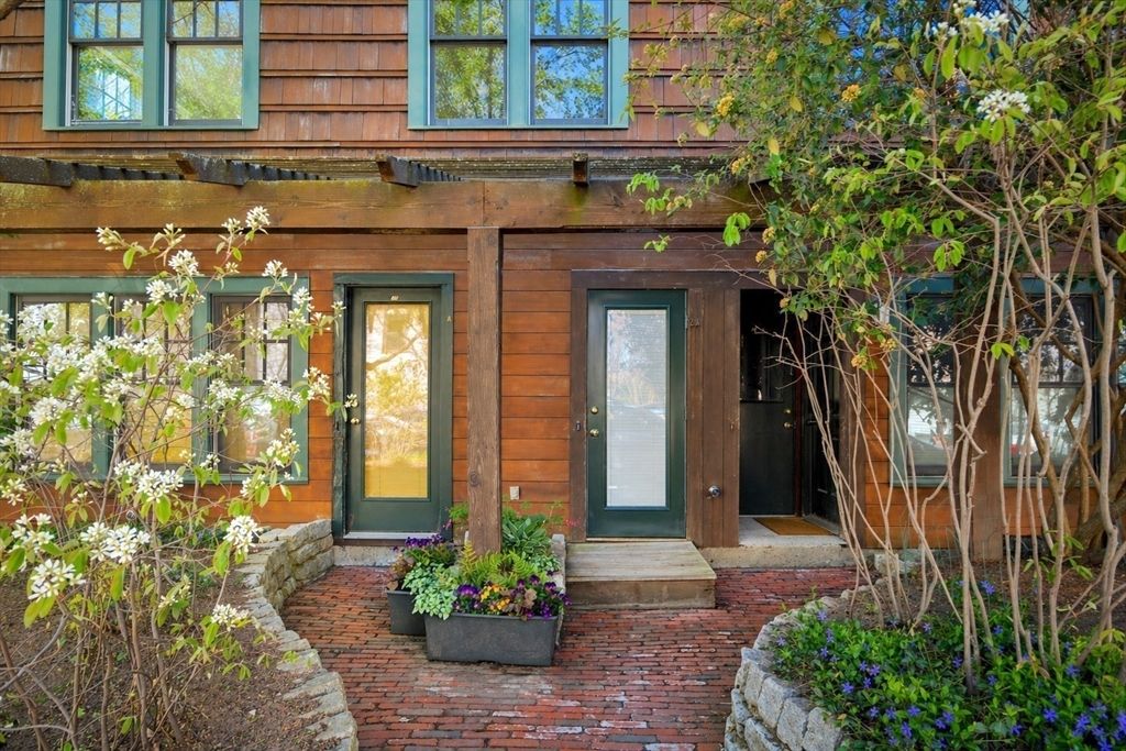 411 Norfolk Street 2A, Somerville, MA 02143