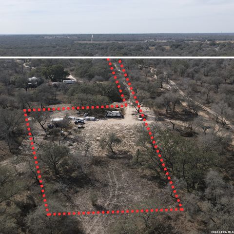 4298 Eichman Rd, Von Ormy, TX 78073