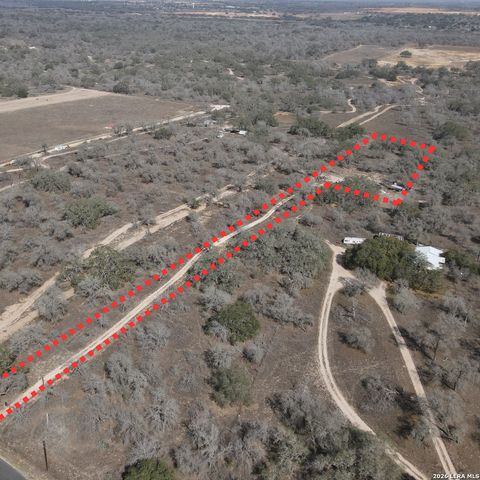 4298 Eichman Rd, Von Ormy, TX 78073