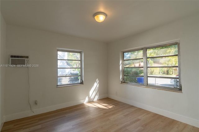 3665 SW 16th St 3665, Miami, FL 33145