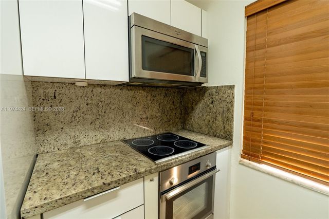 3665 SW 16th St 3665, Miami, FL 33145