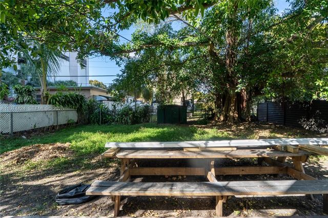 3665 SW 16th St 3665, Miami, FL 33145