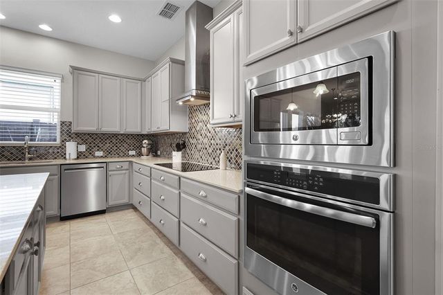17176 GATHERING PLACE CIRCLE, Clermont, FL 34711