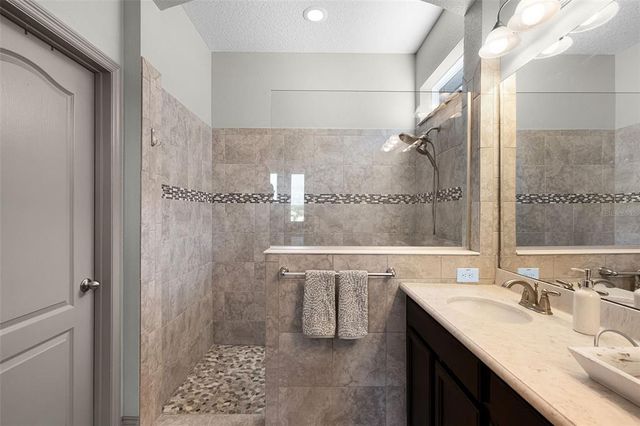 17176 GATHERING PLACE CIRCLE, Clermont, FL 34711